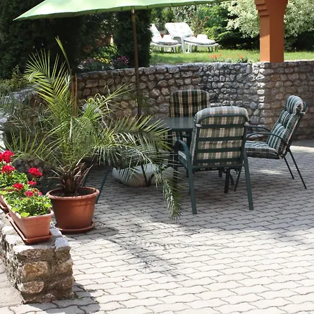 Bed & Breakfast Europa Panzio